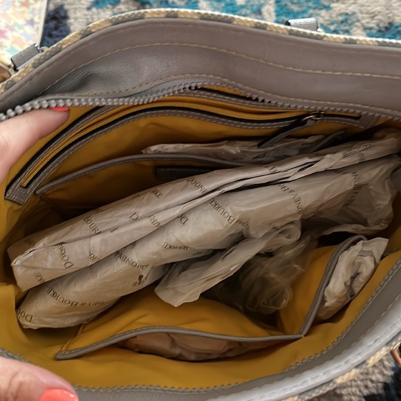 Dooney & Bourke small tote - Picture 3 of 4